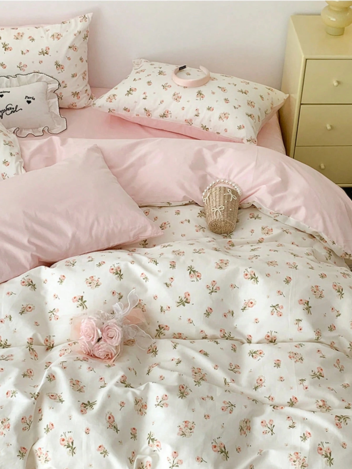 2/3pcs Pink Floral Duvet Cover Set, Bedding, Ultra Soft Skin-Friendly Duvet Cover, Suitable For Dormitory, Washable Duvet Cover, Ditsy Floral Pattern Duvet Cover Set, Without Duvet Insert, Suitable Fo