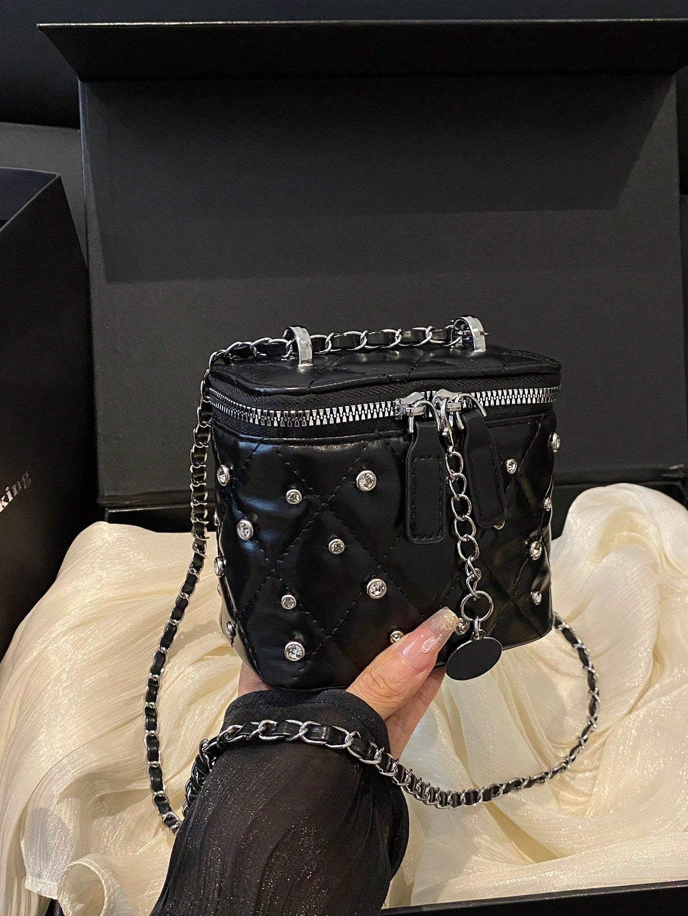 2025 New Arrival Exclusive High-Quality Makeup Box Bag, Mini Lipstick Bag, Women's Mini Fashionable Handbag & Shoulder Bag, Shiny Box Clutch Bag For Evening