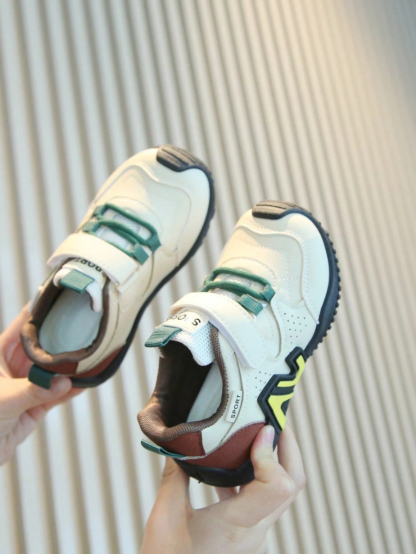 2026 Spring/Autumn New Children's Sports Shoes, Girls' Casual Sneakers, Infant Soft Bottom Running Shoes