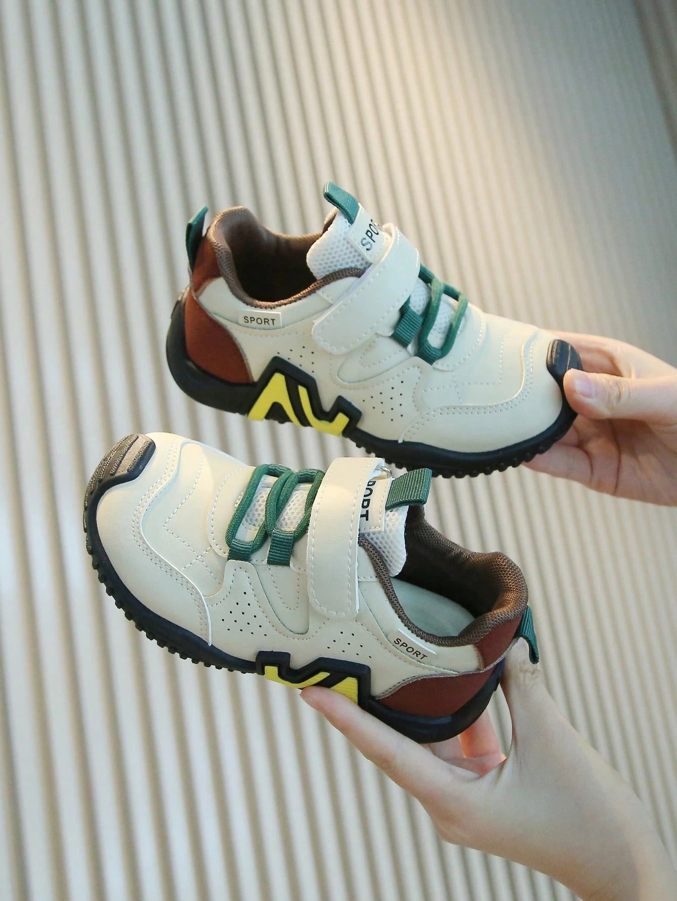 2026 Spring/Autumn New Children's Sports Shoes, Girls' Casual Sneakers, Infant Soft Bottom Running Shoes