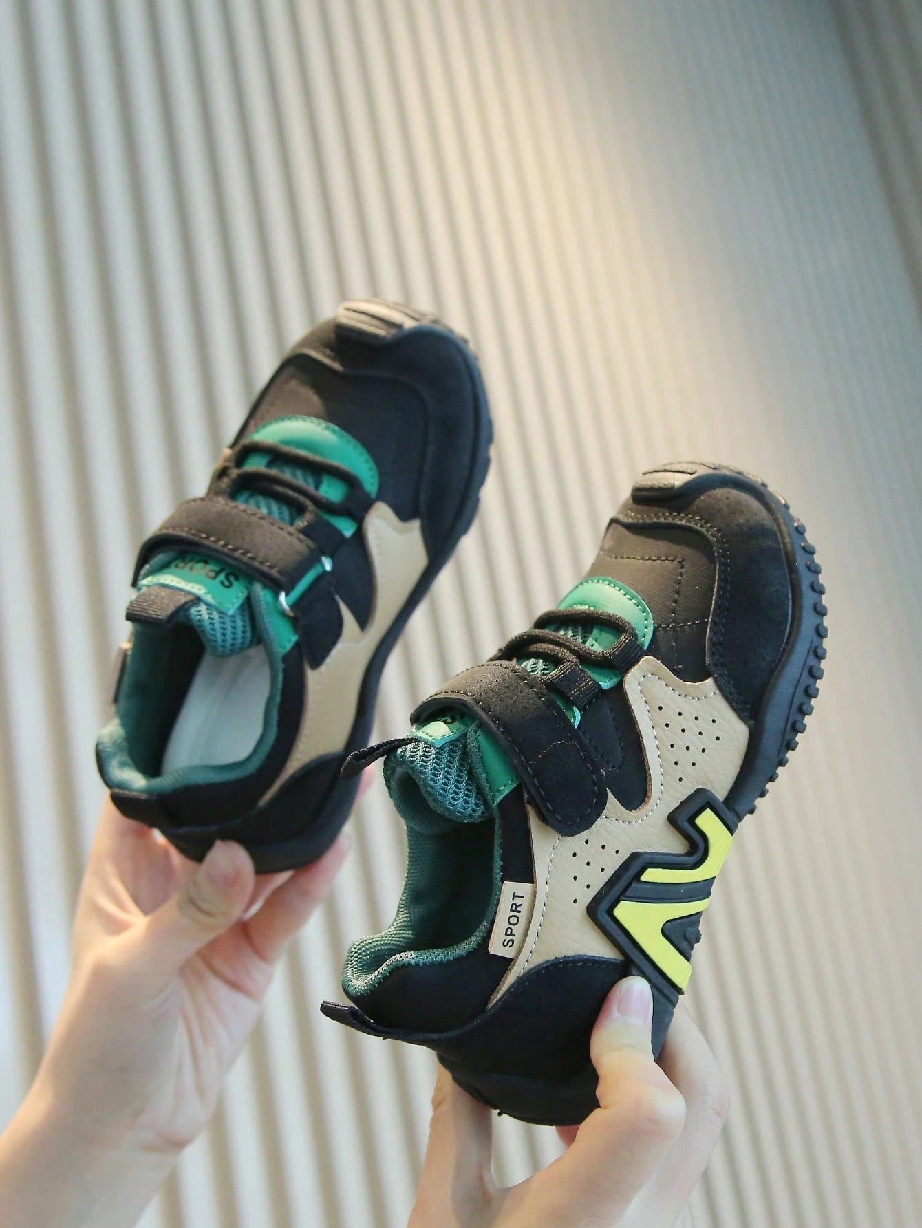 2026 Spring/Autumn New Children's Sports Shoes, Girls' Casual Sneakers, Infant Soft Bottom Running Shoes