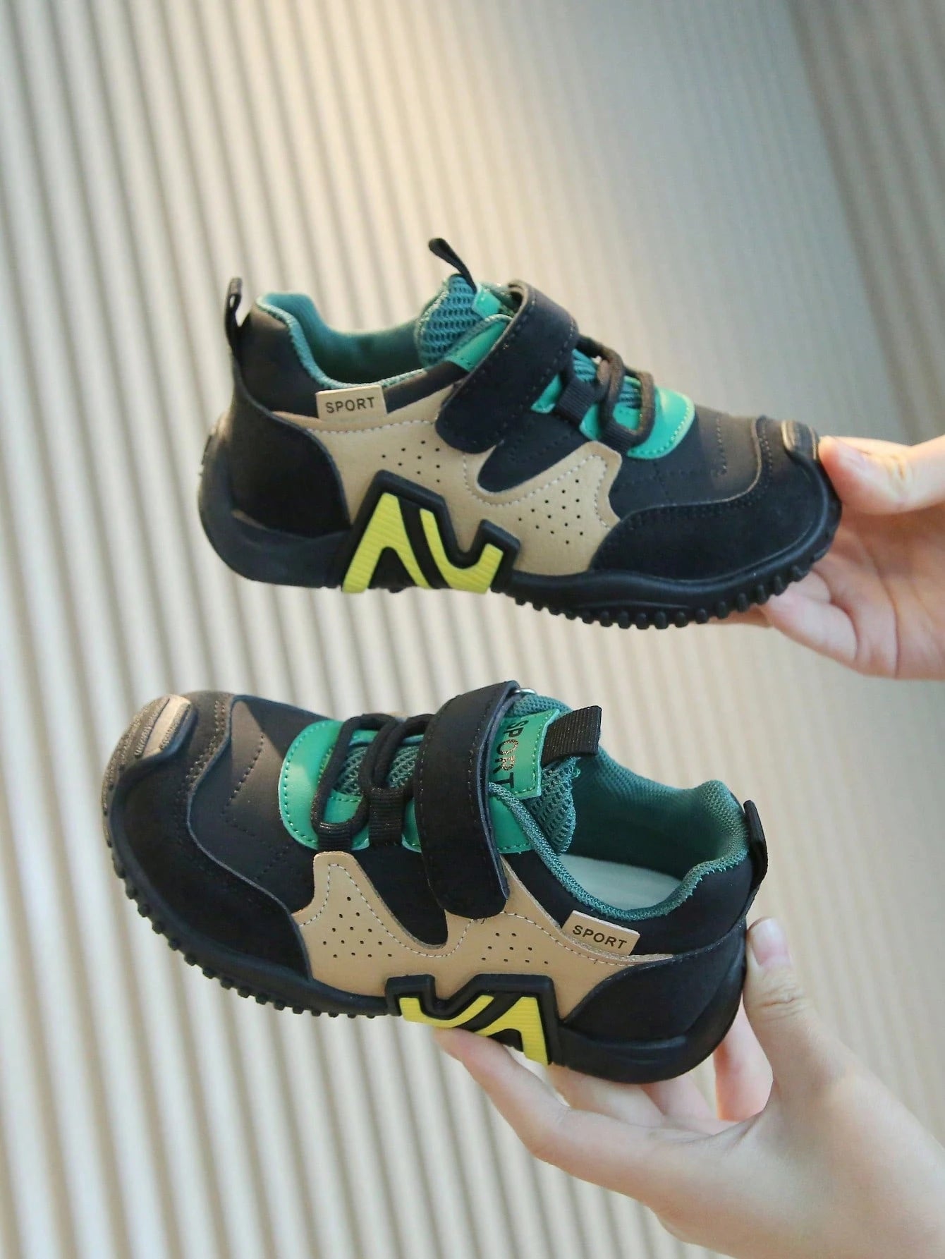 2026 Spring/Autumn New Children's Sports Shoes, Girls' Casual Sneakers, Infant Soft Bottom Running Shoes