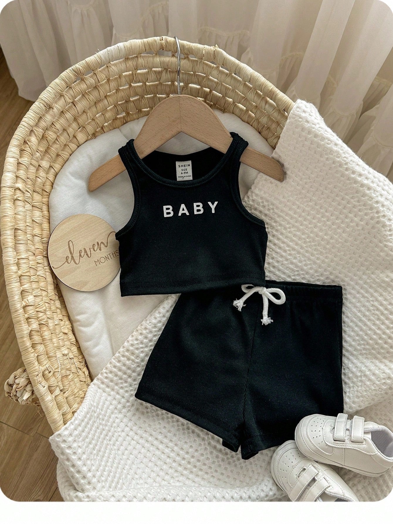 2pcs Baby Girl Blue And White Stripe Knitted Floral Sleeveless Top And Elastic Waist Shorts Set,Cute,Summer,Vacation Casual Outfit Home Wear