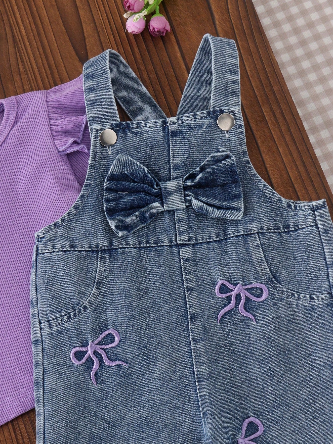 2pcs Baby Girl Casual Sweet Cool Purple Flutter Sleeve Top & Embroidered Denim Overalls Set, Thin Spring/Autumn
