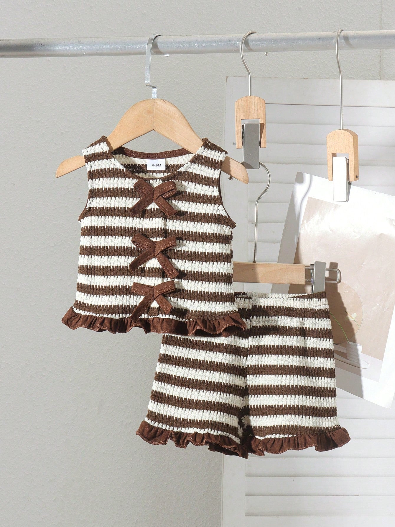 2pcs Baby Girl Minimalist Casual Pineapple Plaid Striped Knit Tank Top & Shorts Set, Lightweight Summer