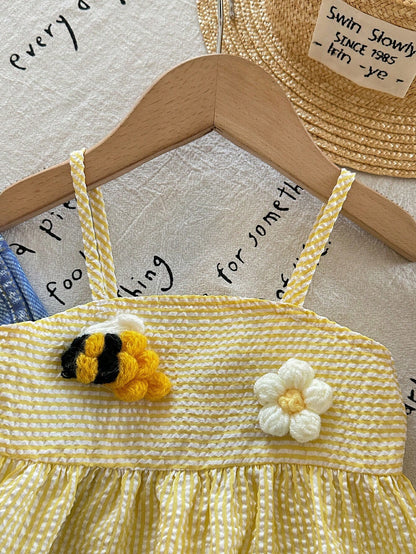 2Pcs Baby Girl Pastel Yellow Summer Cute Vacation Outfit,Textured Tank Top & Flower Embellished Straight-Leg Pants,Casual Comfortable Spring Sets