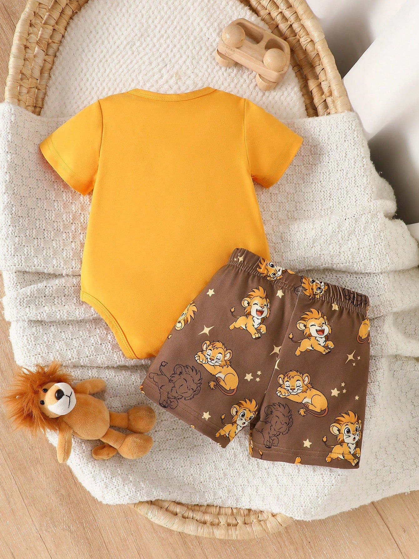 2pcs Newborn Baby Short Sleeve Outfit Lion Print Romper Shorts Brown And Yellow Polka Dot Summer