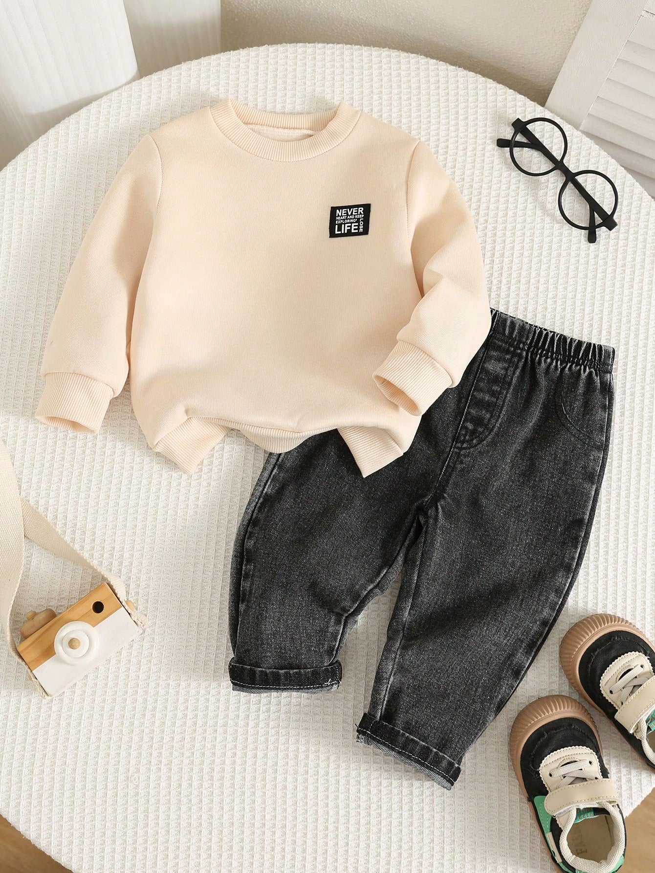 2pcs/Set Baby Boy Autumn/Winter Casual Cute Sweatshirt And Black Denim Jeans Outfit, Sweatshirt Set, Cute Outfit, Denim Set