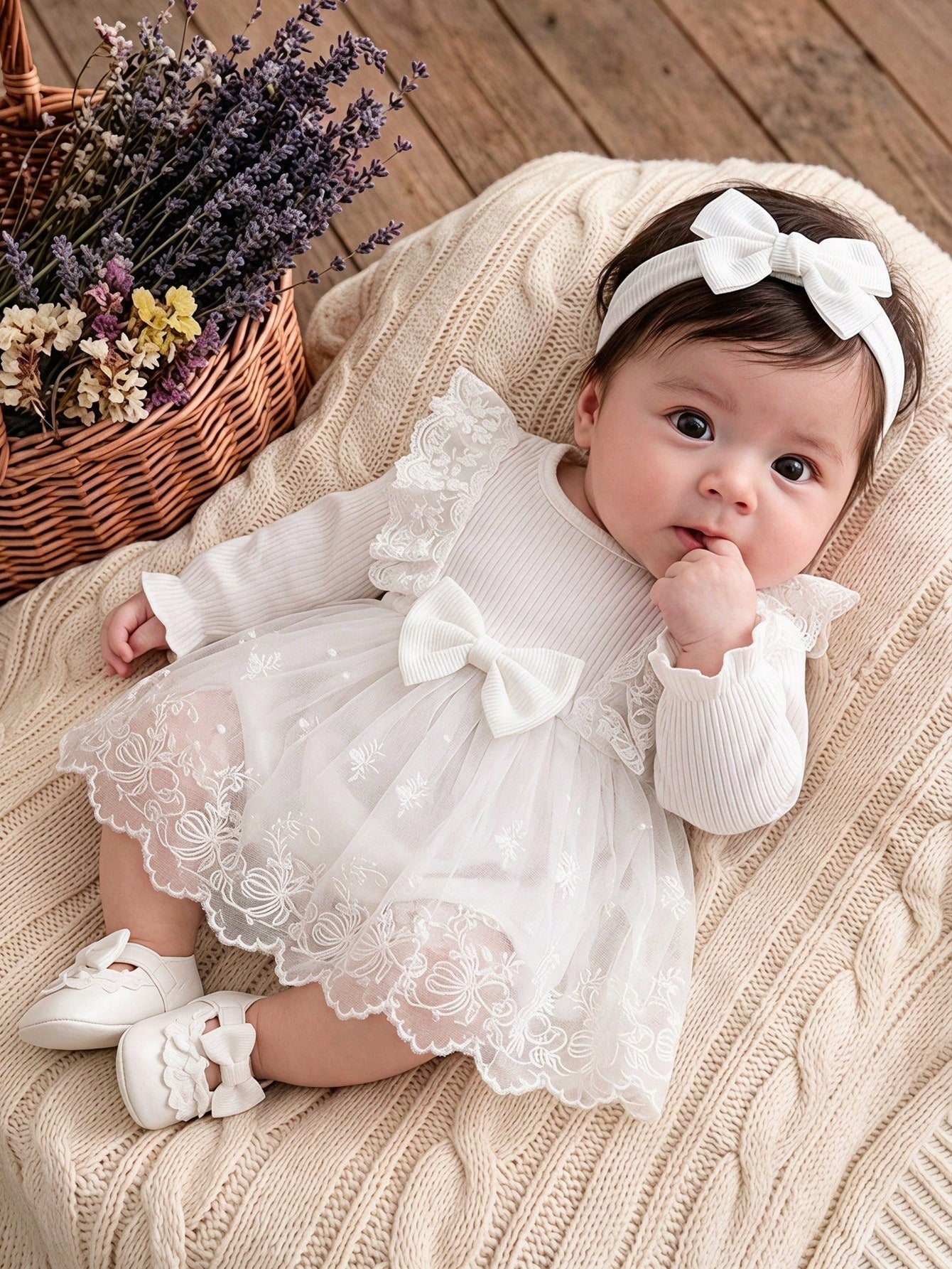 2pcs Set Newborn Spring/Autumn Pure White Sweet Princess Style Lace Trim Big Bow Mesh Embroidery Long Sleeve Dress 2-Piece Set, Loose Comfortable Fit, Suitable For Daily Outings, Full Moon Banqu