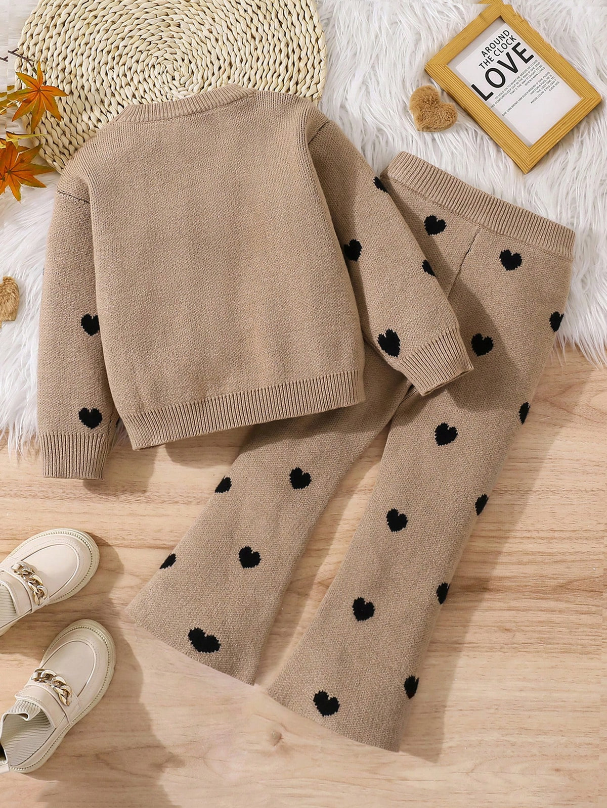 2pcs/Set Young Girl Round Neck Heart Pattern Loose Casual Top & Flared Pants Knitted Sweater Suit,In Fall/Winter
