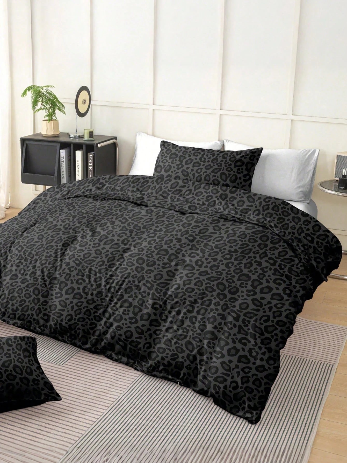 3-Piece Leopard Print Duvet Cover Set, Ultra-Soft Breathable Premium Microfiber Fabric, All-Season Versatile Bedding, Machine Washable, Fade-Resistant, Anti-Pilling, Shrink-Resistant, Wrinkle-Resistan