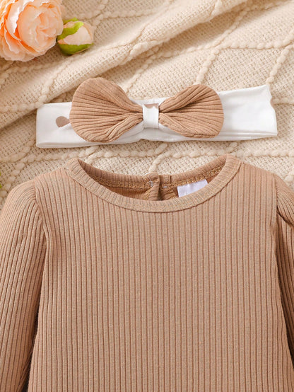 3pcs Newborn Baby Girls Autumn/Winter Cute Ribbed Puff Sleeve Bodysuit, Heart Pattern Bow Pants And Headband Set
