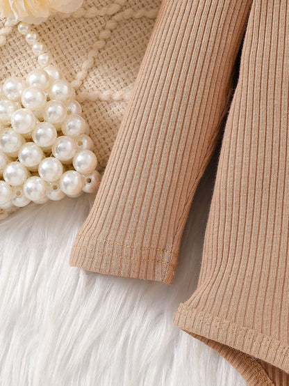 3pcs Newborn Baby Girls Autumn/Winter Cute Ribbed Puff Sleeve Bodysuit, Heart Pattern Bow Pants And Headband Set