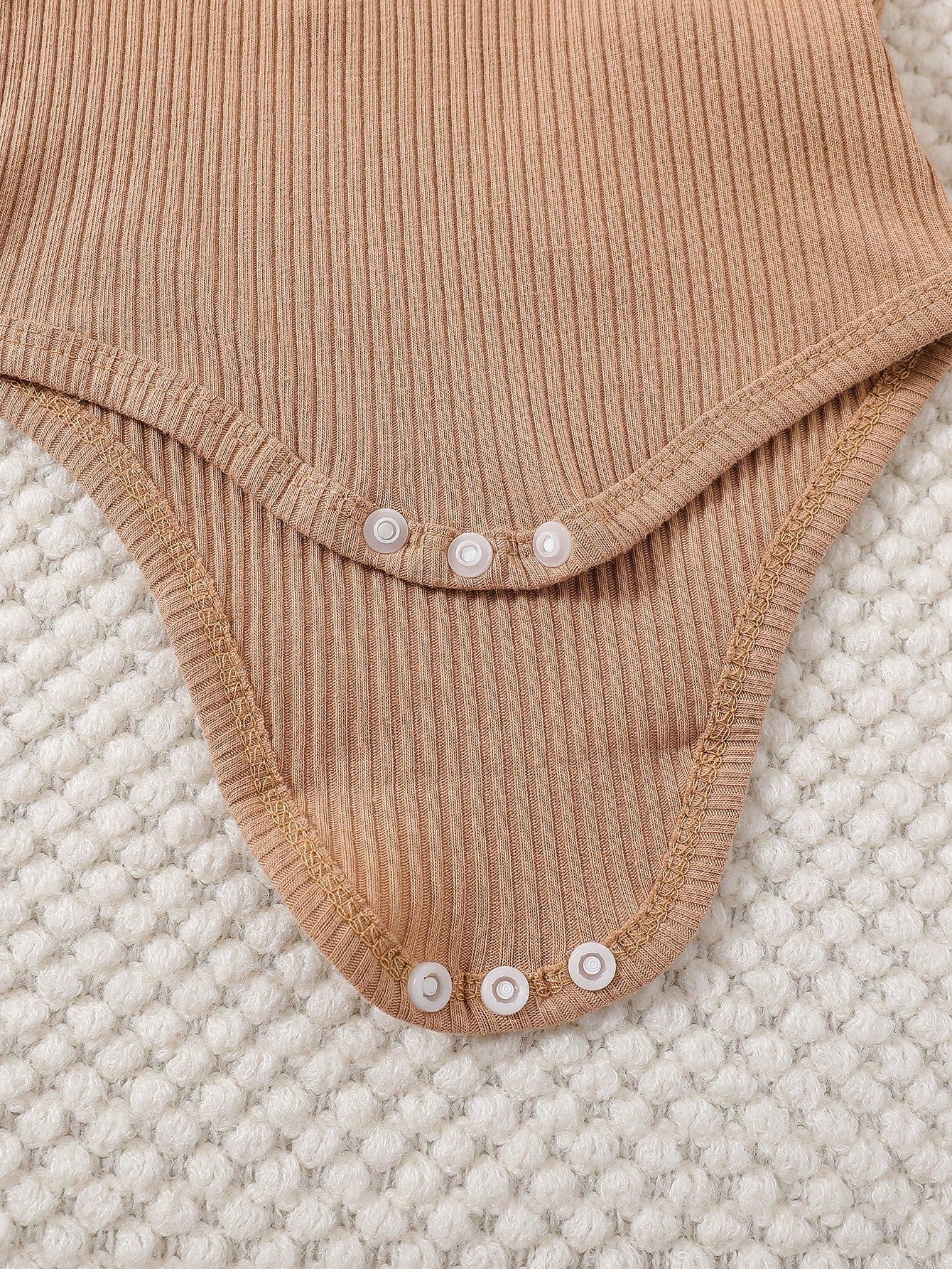 3pcs Newborn Baby Girls Autumn/Winter Cute Ribbed Puff Sleeve Bodysuit, Heart Pattern Bow Pants And Headband Set