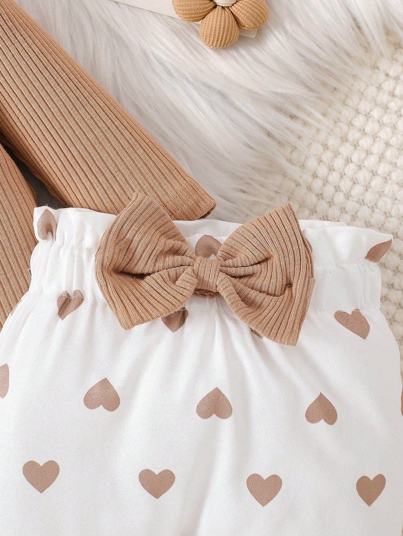 3pcs Newborn Baby Girls Autumn/Winter Cute Ribbed Puff Sleeve Bodysuit, Heart Pattern Bow Pants And Headband Set