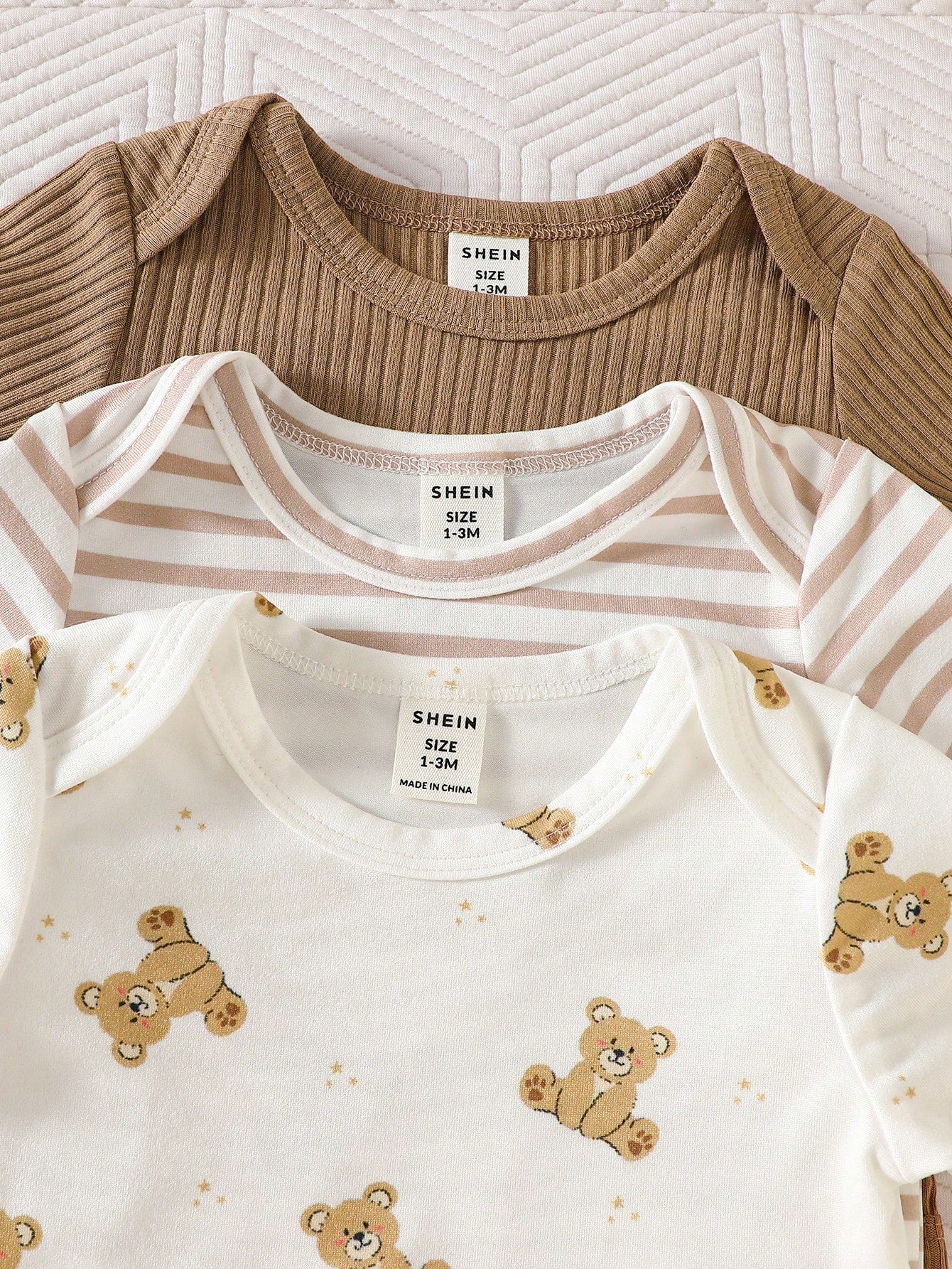 3pcs/Set Newborn Unisex White Cute Bear & Ribbed Pattern Cotton Outfit Short Sleeve Bodysuit Pants Hat Soft Autumn Family Matching Neutral Clothes