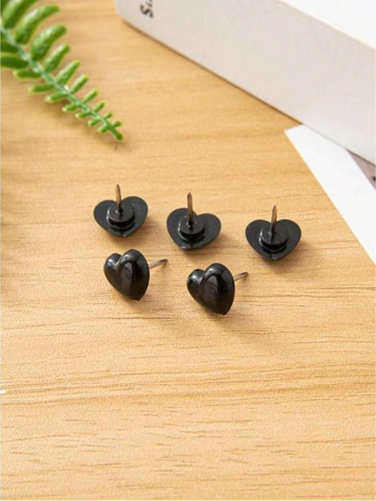 50pcs Plastic Love Thumbtack Shape Tack Binding Board Wall Nail Poster Photo Etc.,Back To School,School Supplies