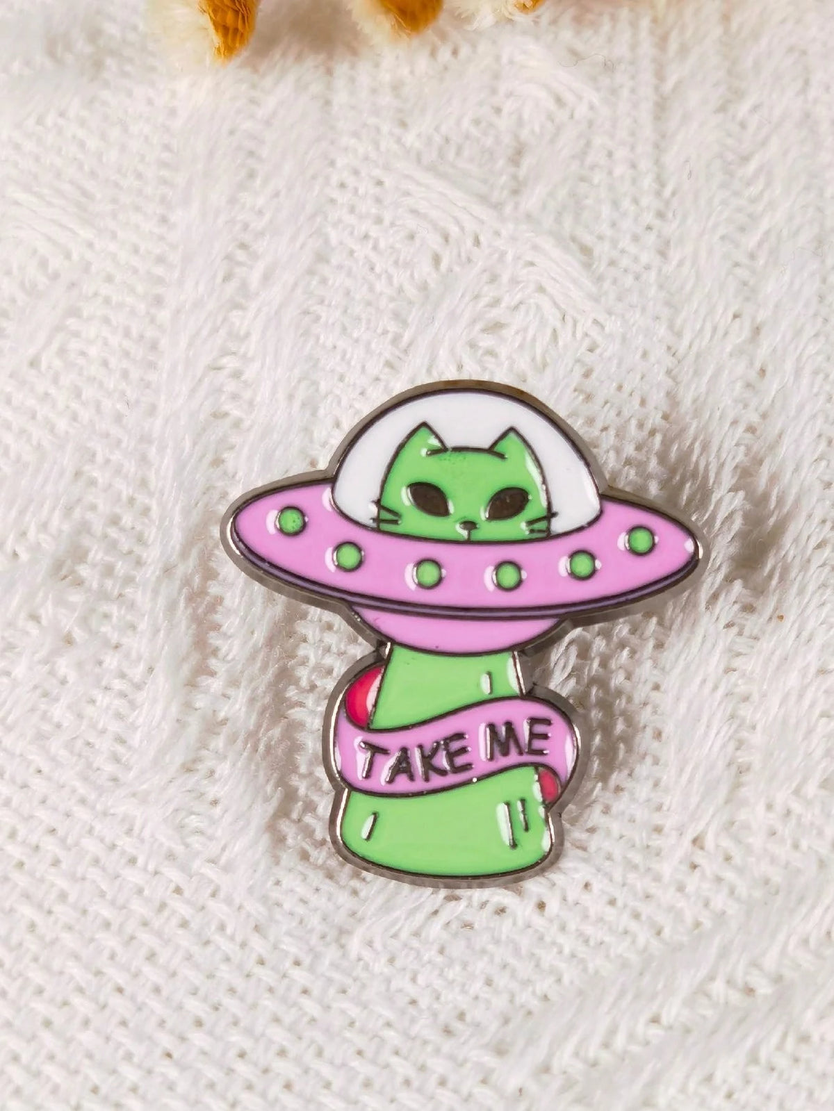 5pcs Cartoon Alien Cat Series Brooches, Funny Cat Spaceship Metal Badges For Clothes, Bags, Hats Decoration, Creative Gift