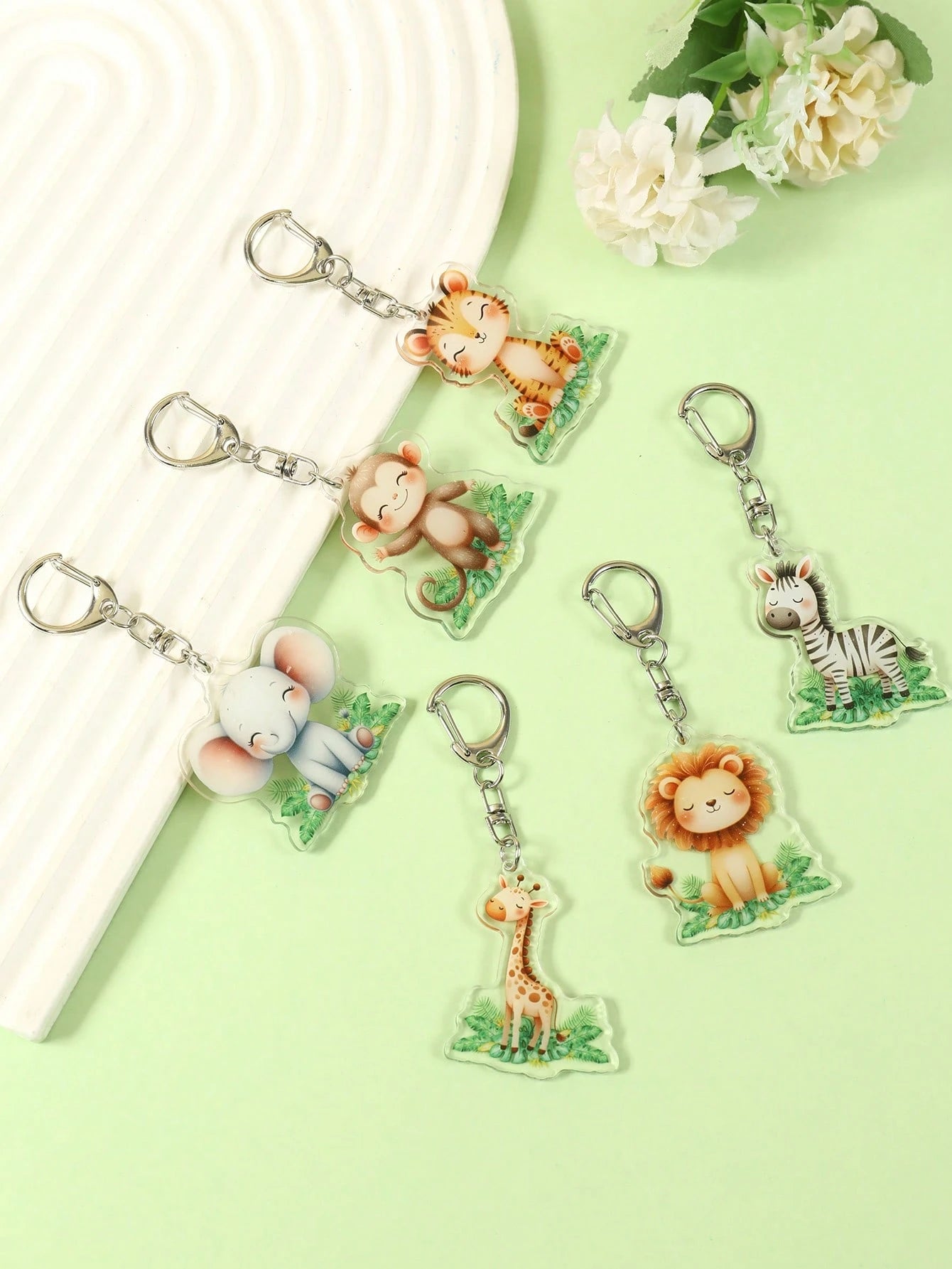 5pcs Cartoon Animal Keychain Set, Acrylic Keyrings With Elephant, Lion, Monkey, Tiger, Giraffe Patterns, Cute Animal Pendants, Jungle Animal Party Supplies, Jungle Theme Birthday Party, Baby Shower De