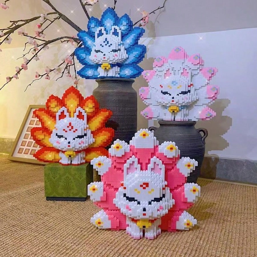 6888pcs Nine-Tailed Fox Building Block Set, Mixed Color Plastic, Handmade DIY Puzzle, Suitable For Holiday, School Reward, Halloween And Christmas Gifts