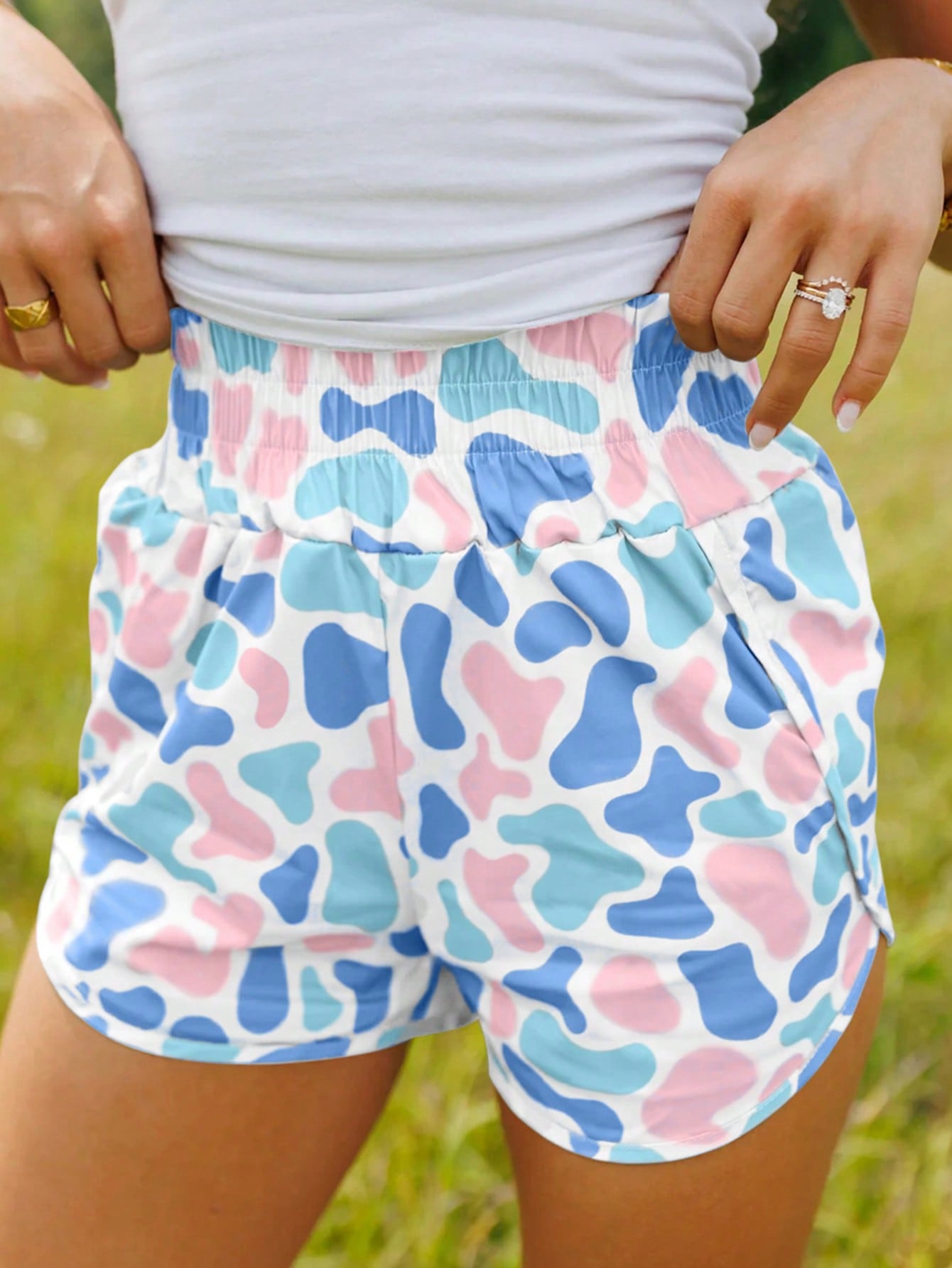Acelitt Blue Camouflage High Waist Pleated Women's Sports Shorts With Side Pockets Suitable For Sports And Outings Vacation Summer, Athleisure