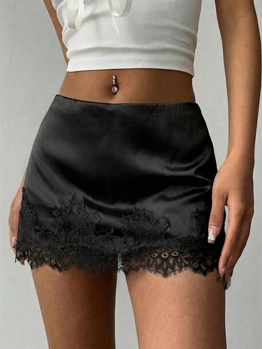 Aloruh Women's Elegant Low-Waist Lace Patchwork Satin Mini Skirt, Black