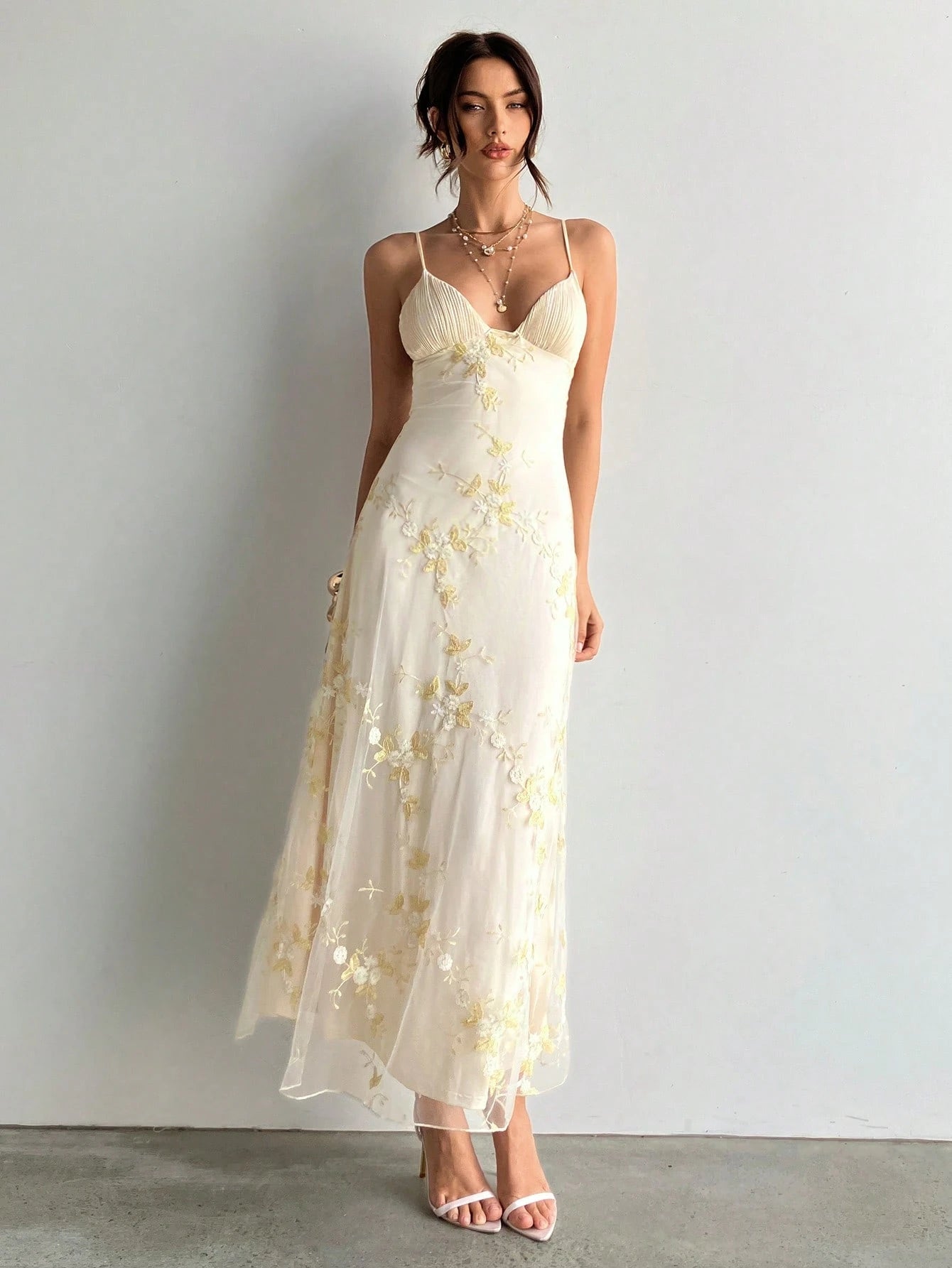 Aloruh Women's White Floral Elegant Party Maxi Dress, Deep V Ruched Bust Embroidered Fitted Waist Summer Wedding Guest Dress Island Vacation Outfits