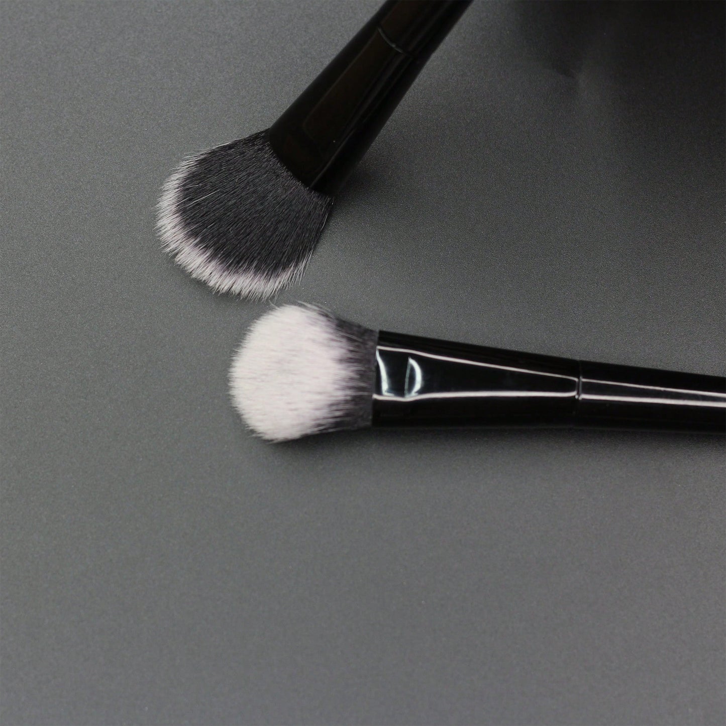 Angled Large Cut Crease Concealer Brush, Blush Brush/ Multiple Colors Available/ Brush Head Shape Fits Facial Contour, Angled Shape And Large Cut Crease Curve Make Operation More Efficient/ Precise