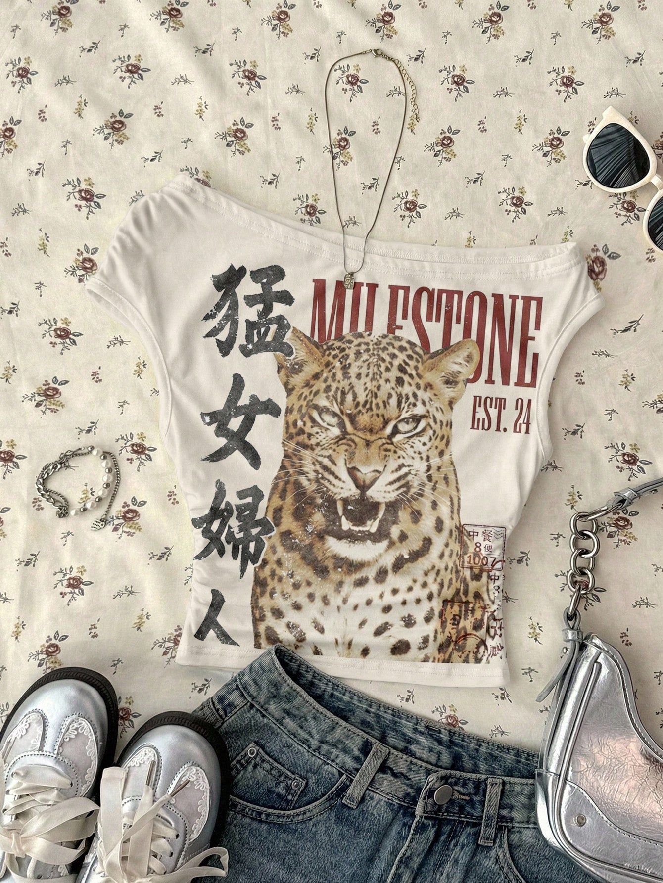 Attitoon Casual Retro Punk Y2K Versatile Party Gathering Chinese Character Leopard Print Pattern Top, Music Festival, Gothic, Summer, Women's Tight Asymmetric Ruched Cropped Top
