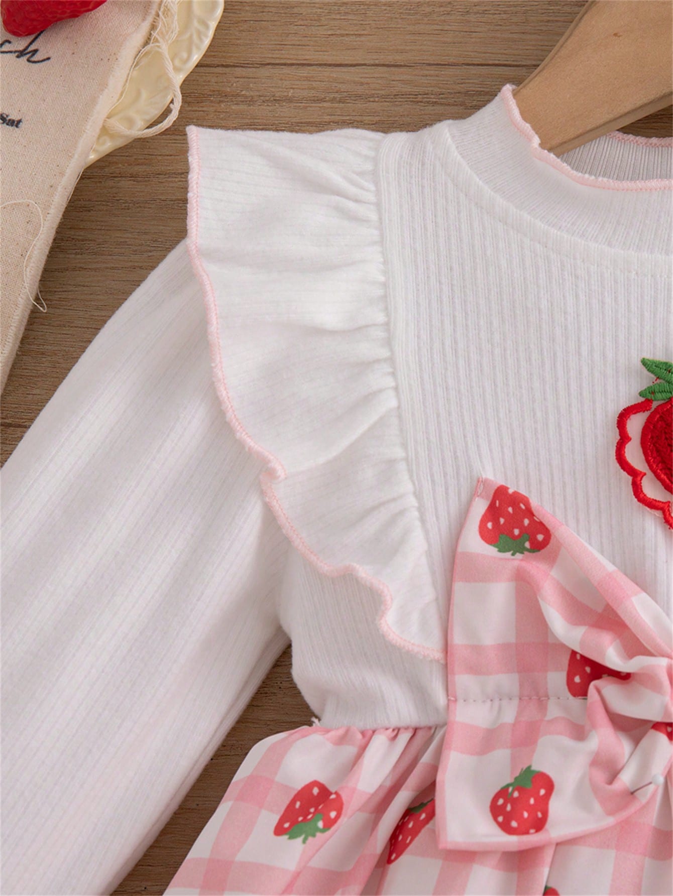 Autumn/Winter Sweet Princess Style Strawberry Bow Patchwork Long Sleeve Dress For Baby Girls