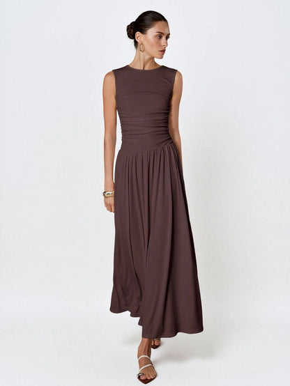 Aveloria Modichic White Minimalist Elegant Pleated Round Neck Sleeveless Dress