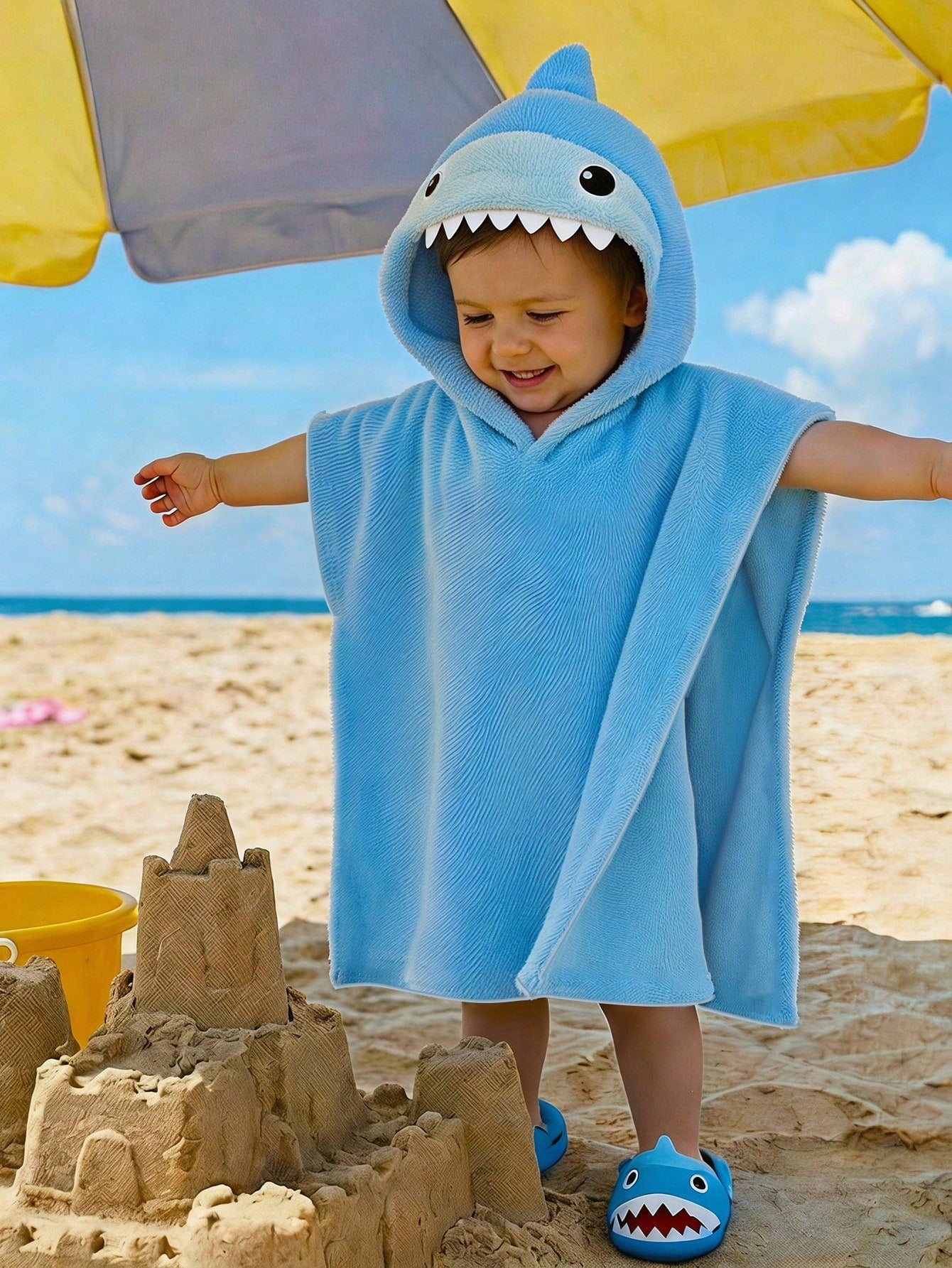 Baby Boy 3D Shark Shaped Plush Absorbent Bathrobe Suitable For Daily Bathing, Beach Swimming, Vacation And Beach