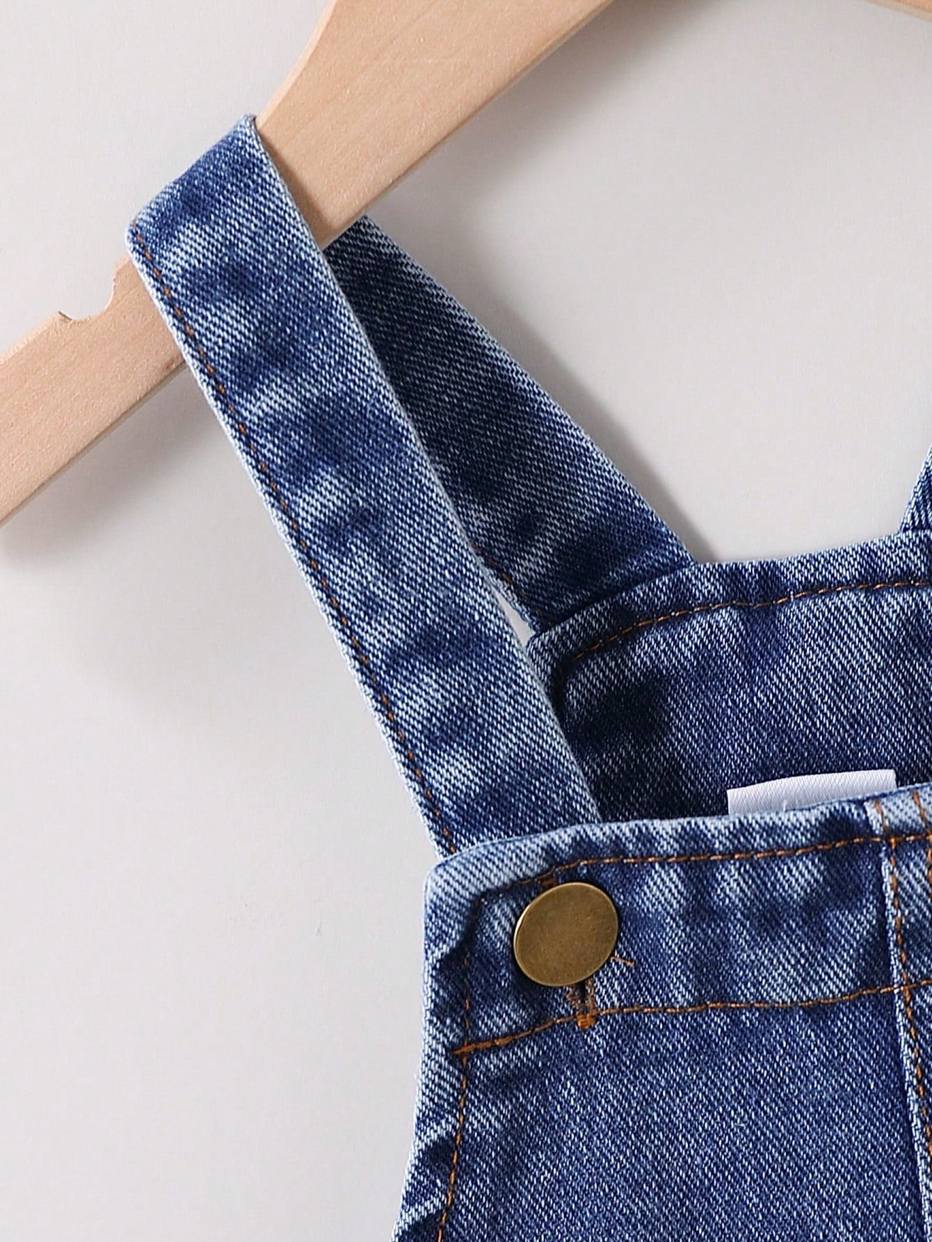 Baby Boy Casual Solid Color Denim Bib Overalls With Pockets, Boys' Comfortable Denim Cargo Pants With Bear Patch, Ideal For Outdoor Activities