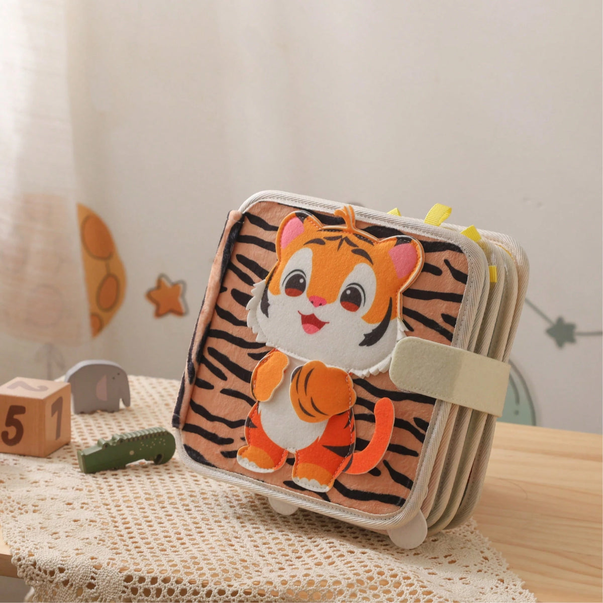 Baby Early Education Tiger Cloth Book Toy, Color Identification, Shape Recognition, Parent-Child Interactive Toy, Perfect Gift For Baby