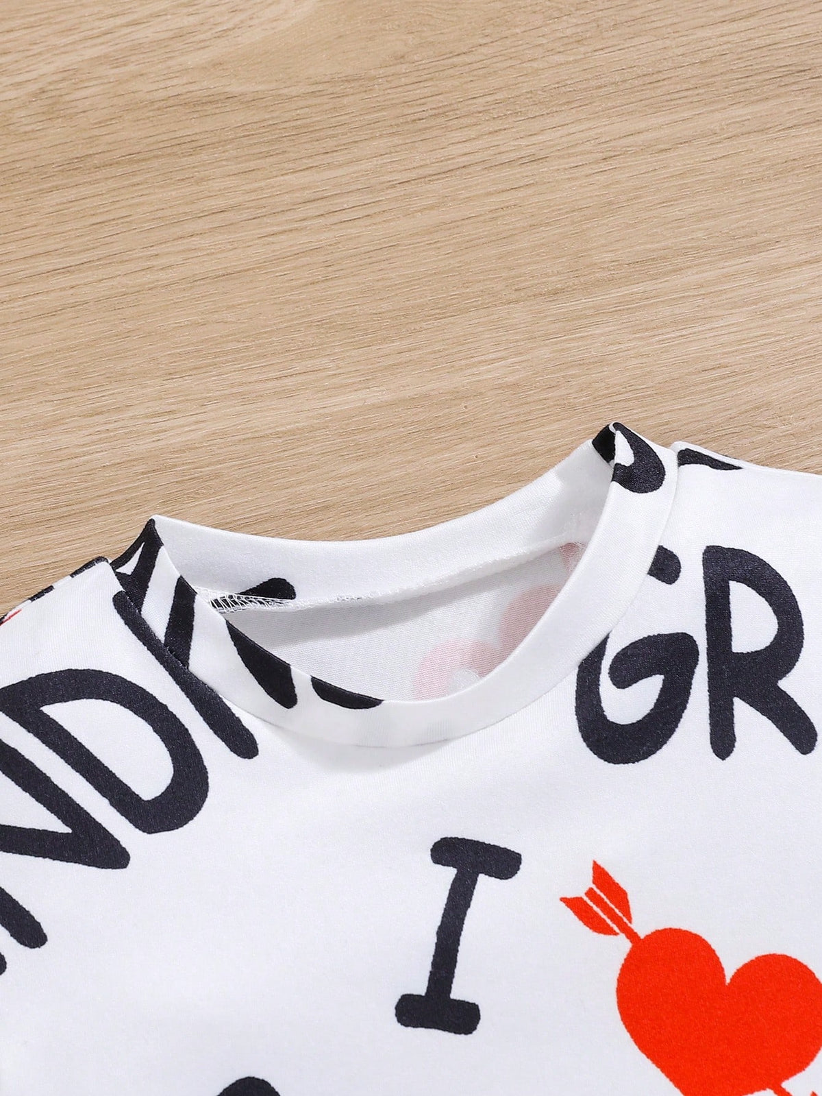 Baby Girl Cute Casual Letter And Heart Printed Short Sleeve Romper With Round Neckline, Comfortable For Daily Wear In Summer (Can Be Worn Outside)