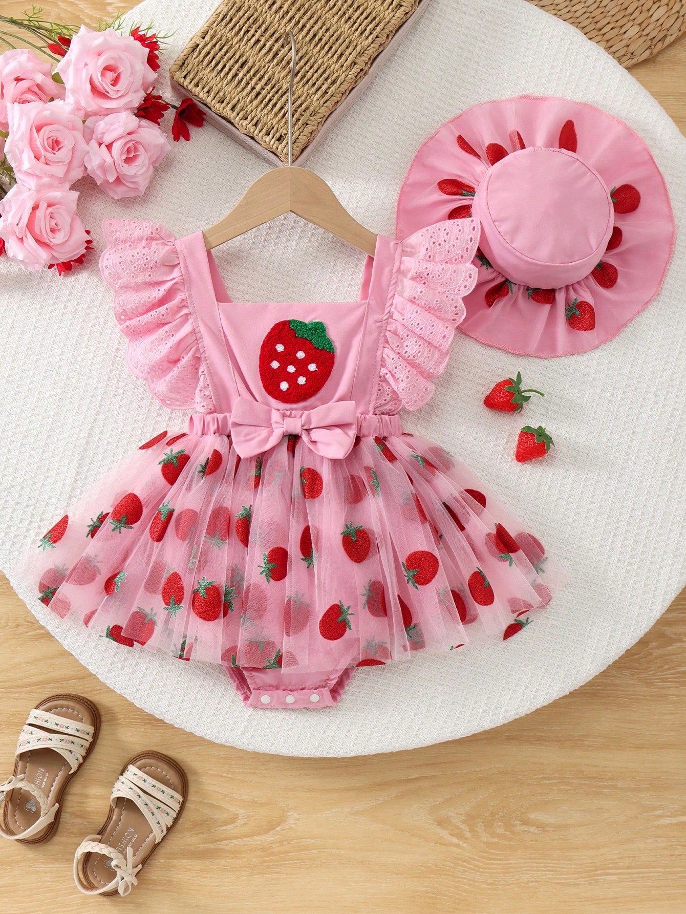 Baby Girl's Sleeveless Ruffled Shoulder Strap Strawberry Print Bow Decor Double Layer Tulle Bodysuit & Hat Set