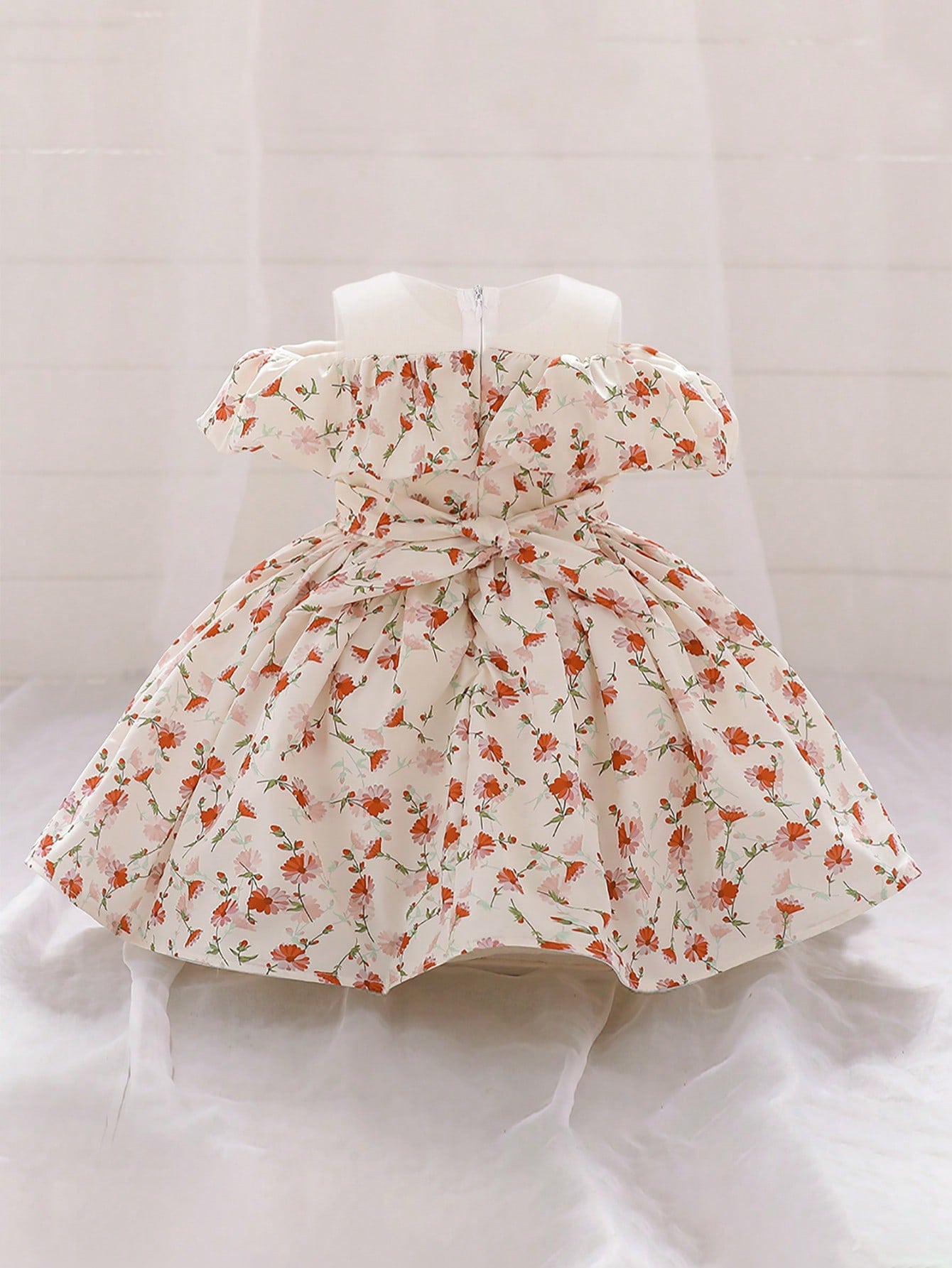 Baby Girls' Round Neck Floral Satin Princess Dress, Suitable For Flower Girl, Wedding, Birthday, Fabric Floral Pattern Random Cut, Headband Not Included