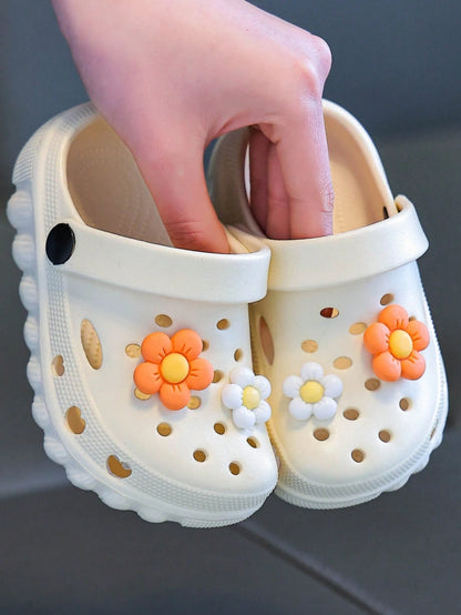 Baby Hollow Clogs Spring/Summer New Style Simple Versatile Hollow Fashion 2-Way Wear Beach Clogs Soft Sole Comfortable