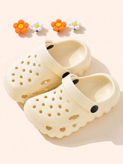Baby Hollow Clogs Spring/Summer New Style Simple Versatile Hollow Fashion 2-Way Wear Beach Clogs Soft Sole Comfortable