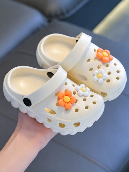 Baby Hollow Clogs Spring/Summer New Style Simple Versatile Hollow Fashion 2-Way Wear Beach Clogs Soft Sole Comfortable