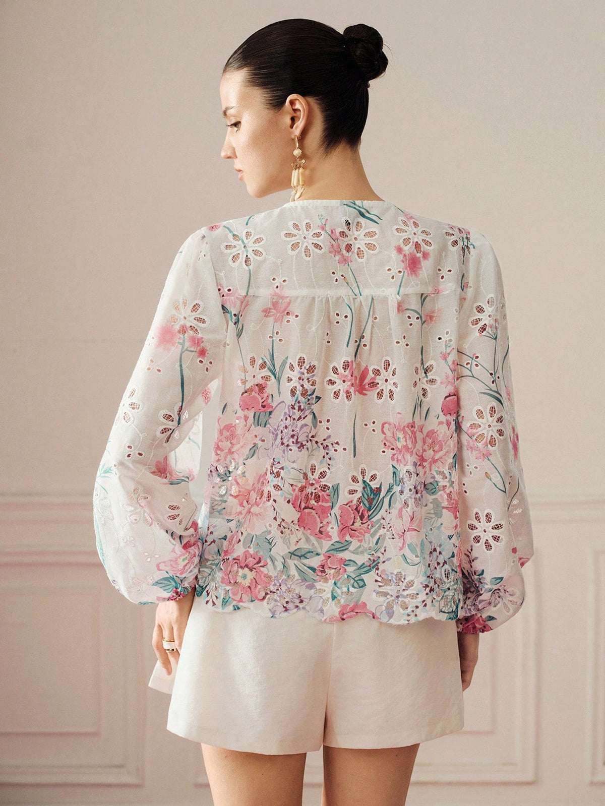 BELROSIE Summer New French Style Premium Loose Embroidered Hollow Out Print Patchwork Long Sleeve Button-Up Shirt, White Contrast Color Heavy Craft Floral Embroidery Blouse, Floral Print, Hollow Lace