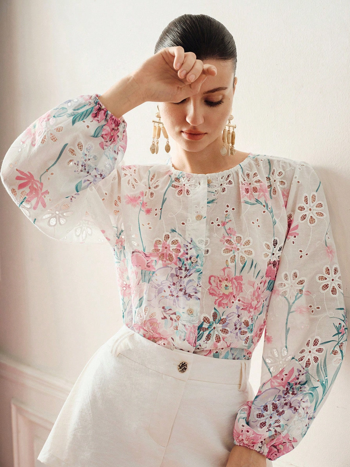 BELROSIE Summer New French Style Premium Loose Embroidered Hollow Out Print Patchwork Long Sleeve Button-Up Shirt, White Contrast Color Heavy Craft Floral Embroidery Blouse, Floral Print, Hollow Lace
