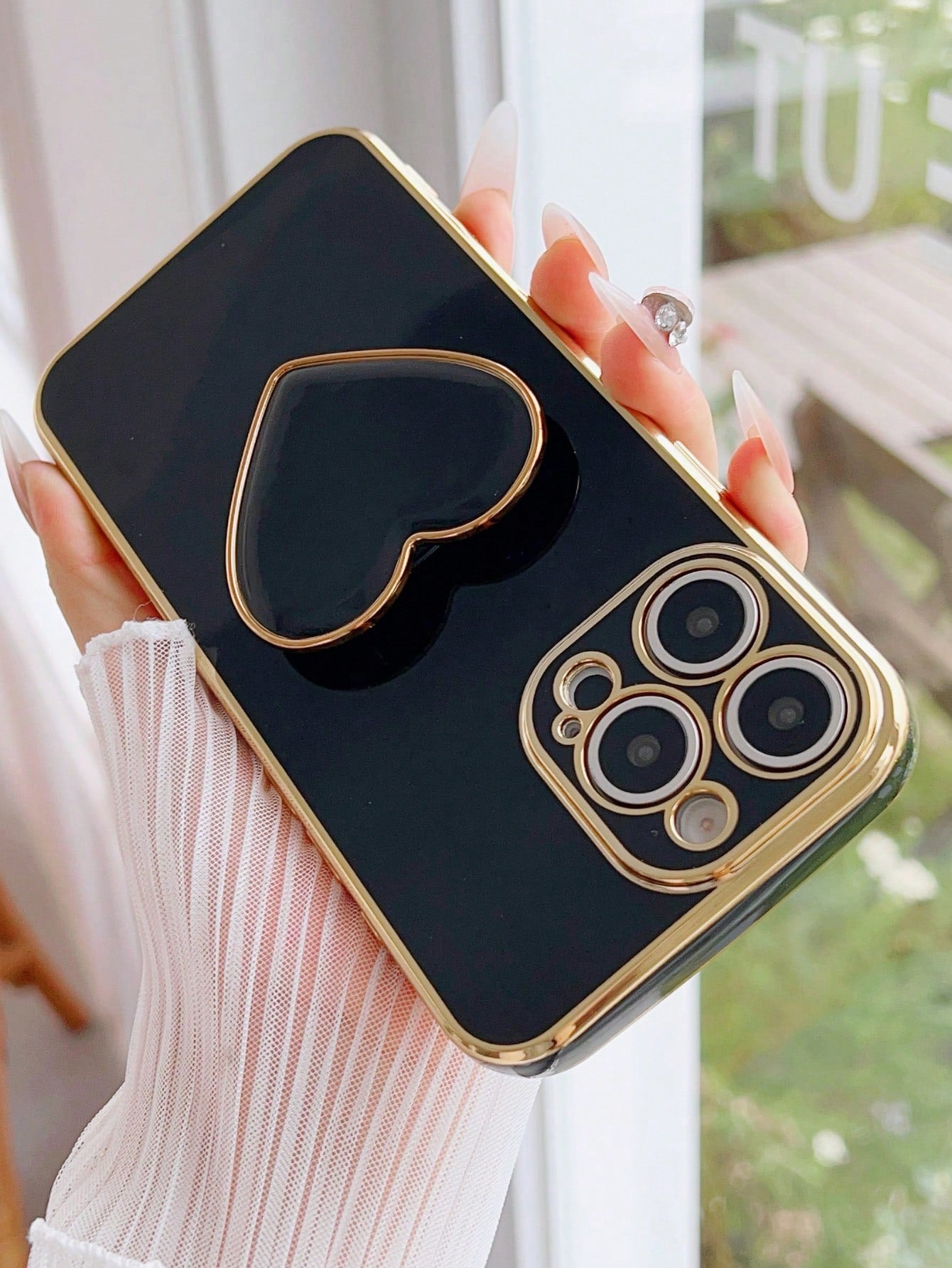 Black Heart-Shaped Element Shockproof Gold-Plated Heart-Shaped Stand And Gold-Plated Phone Case, Compatible With IPhone 17/16e/15/14/13/12/11/XS/XR/X/7/8 Plus/Pro Max, Galaxy S25/S24U/S23/A55/A54/A35