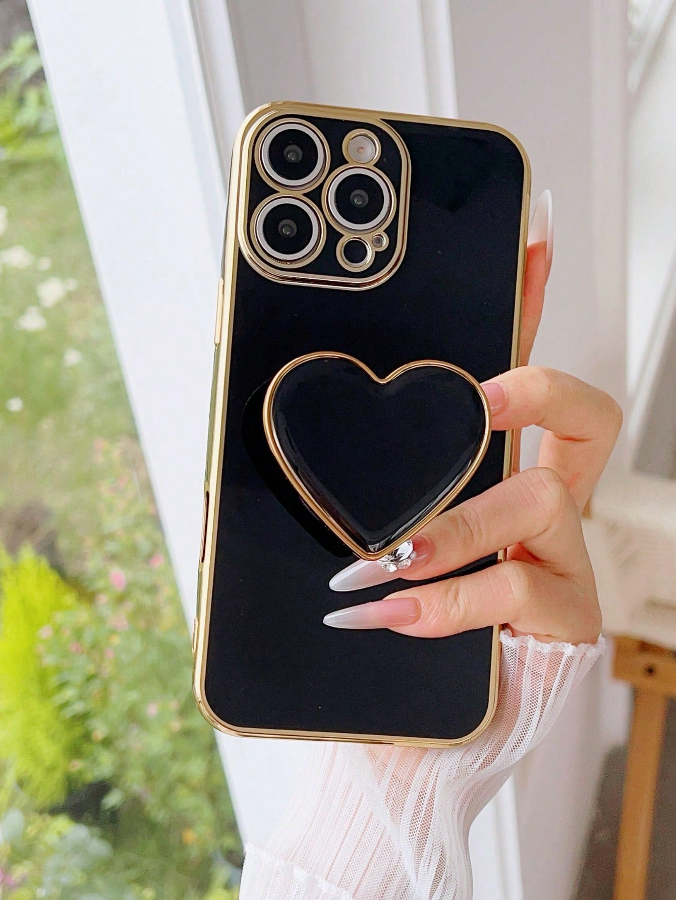 Black Heart-Shaped Element Shockproof Gold-Plated Heart-Shaped Stand And Gold-Plated Phone Case, Compatible With IPhone 17/16e/15/14/13/12/11/XS/XR/X/7/8 Plus/Pro Max, Galaxy S25/S24U/S23/A55/A54/A35