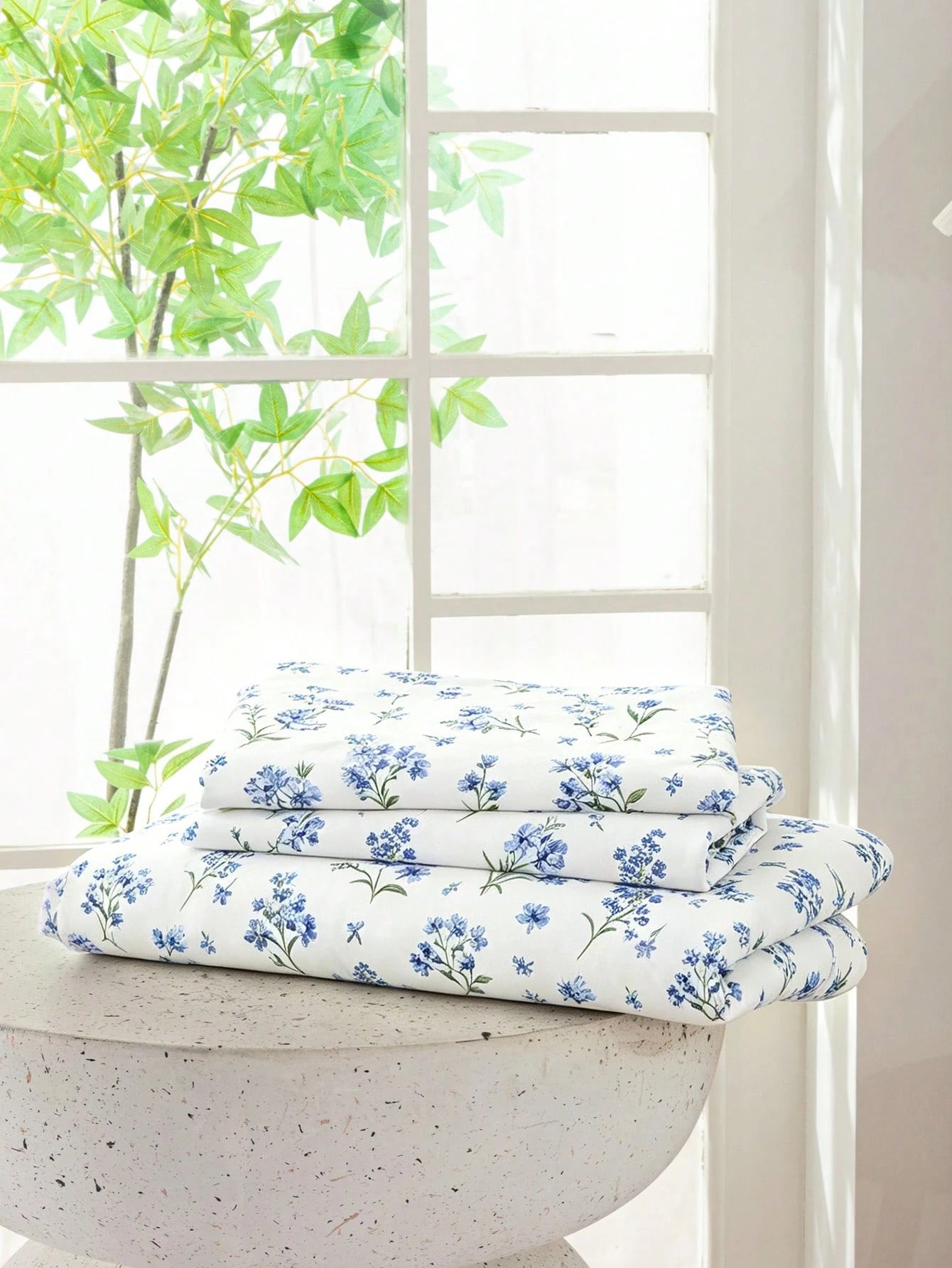 Blissful 3pcs Blue Floral Duvet Cover Set, Fresh And Comfortable Bedding, 1 Duvet Cover + 2 Pillowcases, Made Of Skin-Friendly 100% Polyester Fabric, No Filling In Duvet Cover And Pillowcases, Suitabl