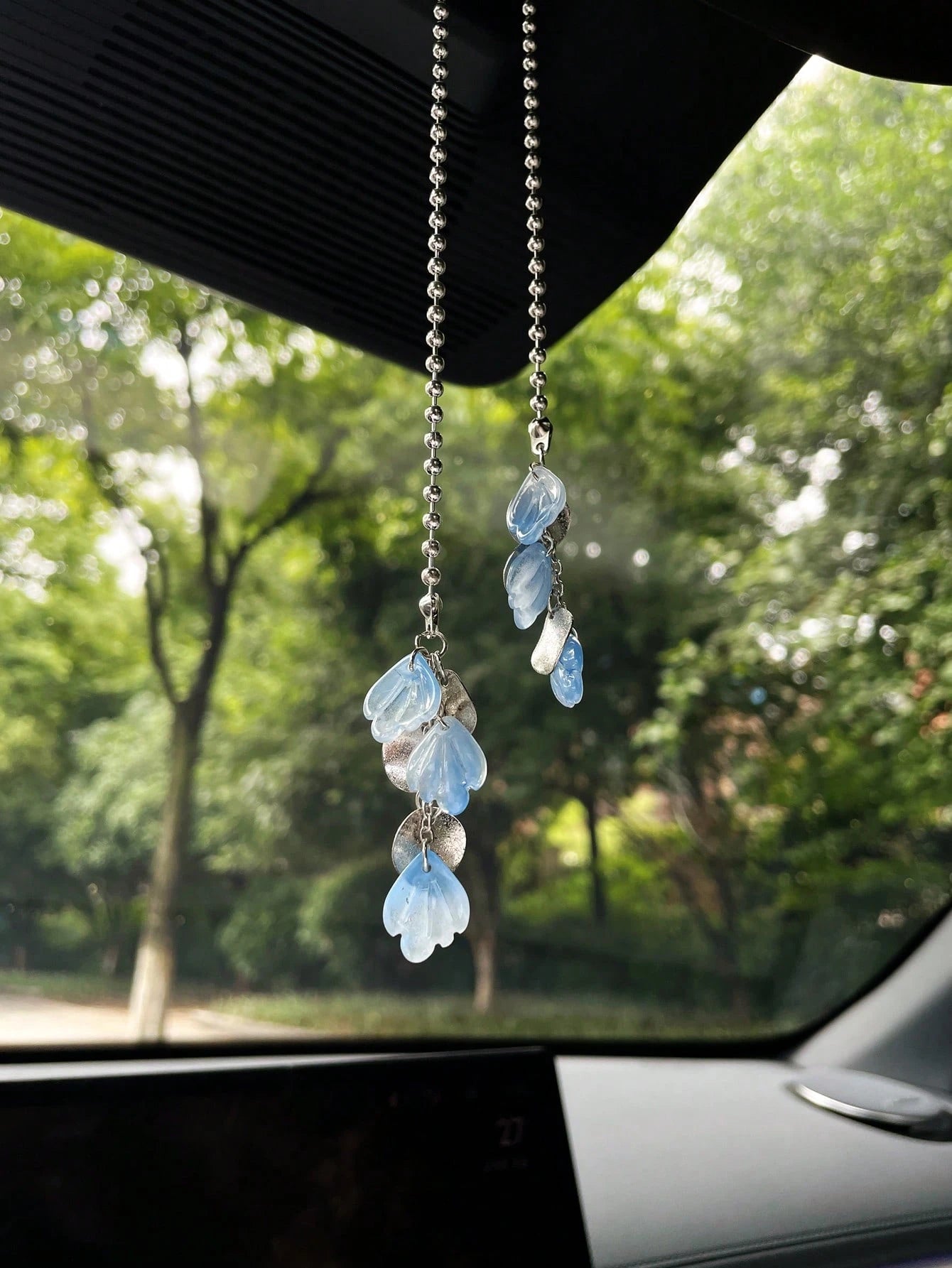 Blue Gradient Faux Shell Petal Car Hanging Ornament, Creative Car Interior Rearview Mirror Decorative Pendant, Car Decoration