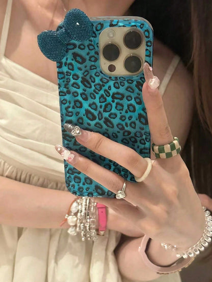 Blue Leopard Print Blue Bow Element Fashion Phone Case 3D Rhinestone Bow Leopard Print Phone Case, Compatible With 17 Pro Max, 17 Pro, 17 Air, 17, 16, 15, 14, 13, 12 Pro Max, 11, Fashionable Shock-Res