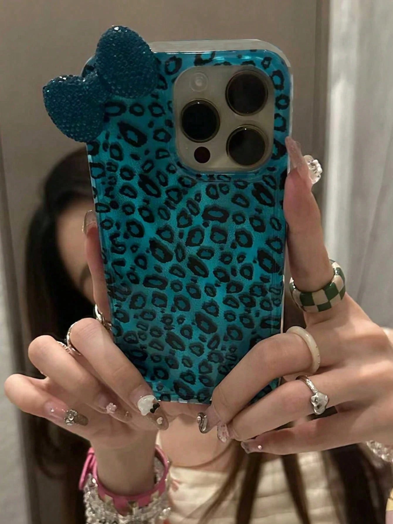 Blue Leopard Print Blue Bow Element Fashion Phone Case 3D Rhinestone Bow Leopard Print Phone Case, Compatible With 17 Pro Max, 17 Pro, 17 Air, 17, 16, 15, 14, 13, 12 Pro Max, 11, Fashionable Shock-Res