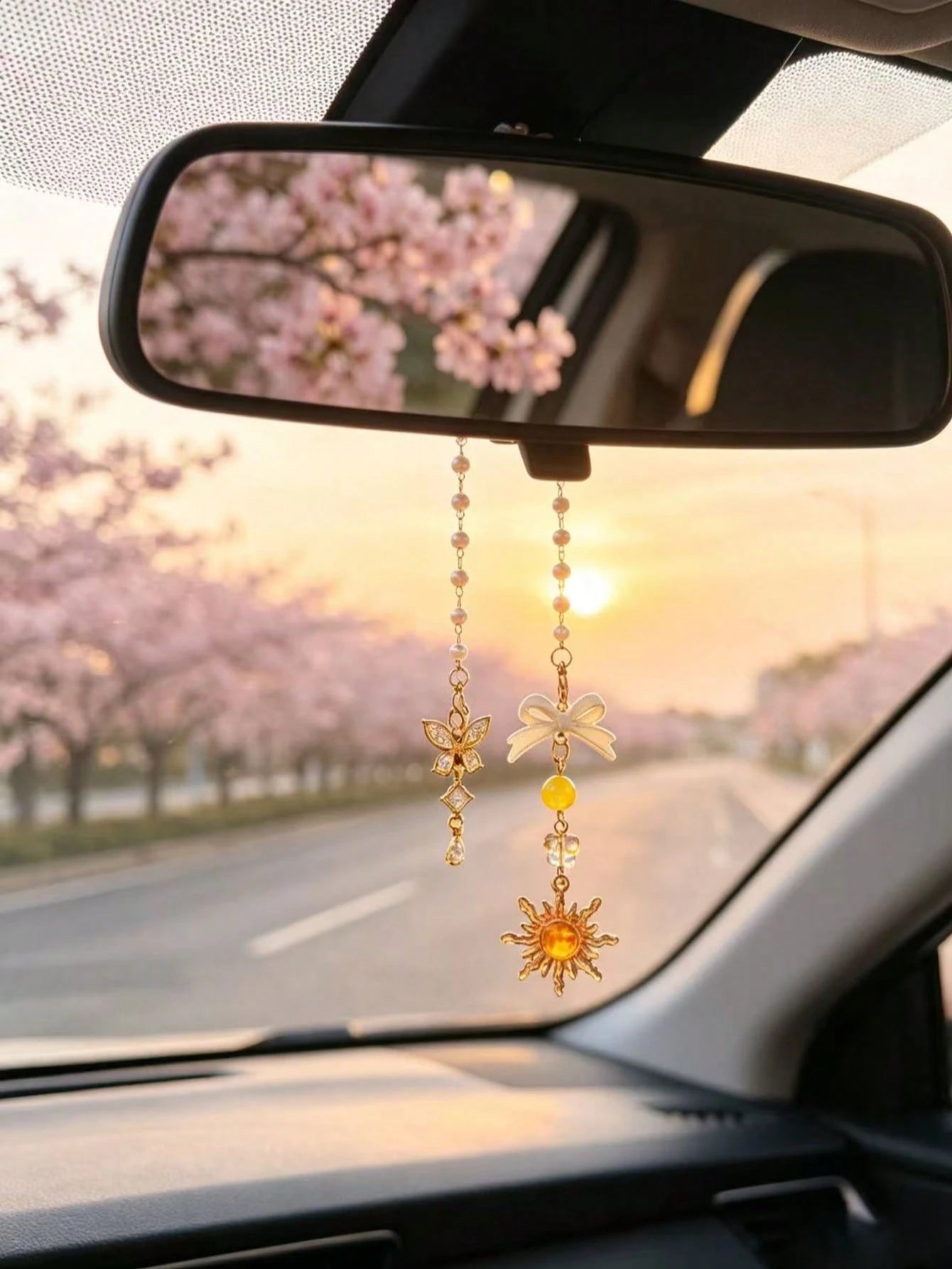 Butterfly Sunflower Car Rearview Mirror Hanging Ornament, Pearl Beaded Bow Car Hanging Decor, Atmospheric Car Interior Pendant, Crystal Butterfly Car Hanging, Bow Pearl Chain, Gentle Style Car Rearvie