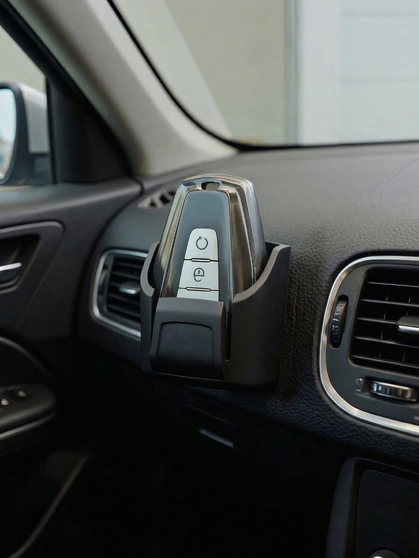 Car Air Vent Storage Box PU Leather Hanging Storage Bag Phone Glasses Keys Coins Cards Organizer Universal Car Interior Accessory Suitable For Sedan SUV Truck